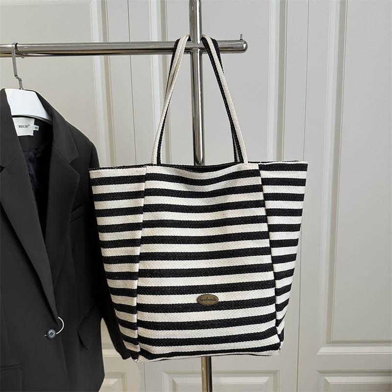 designer Niche Design Artistic Style Casual 2025 Trendy Fashion Sweet Lazy Personality Trendy Shoulder Bag Tote Bag