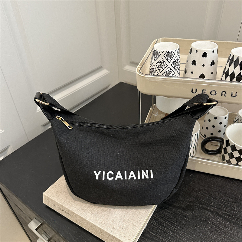 designer Unisex Small Crossbody Bag Stylish Ins 2025 New Niche Design Crossbody Bag Trendy Casual Pillow Bag