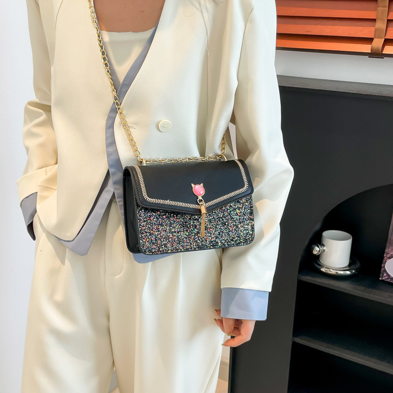 designer 2025 Spring New Fashion Casual Textured Stylish Small Square Bag Niche Design Trendy Women's Shoulder Crossbody Bag