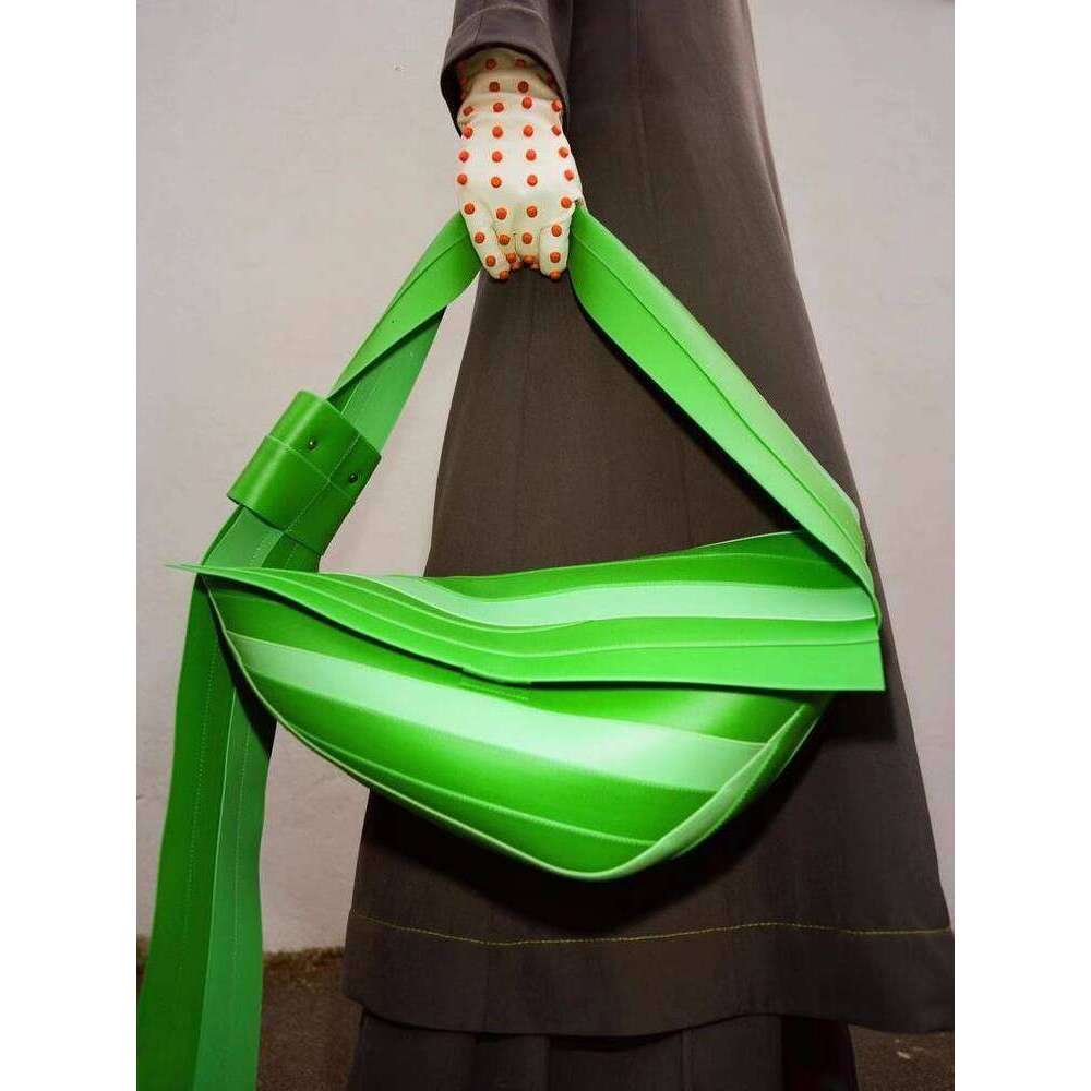 Color Block Niche Underarm New Fashion Large Capacity High Quality Texture Irregular Striped Handbag Shoulder Bag