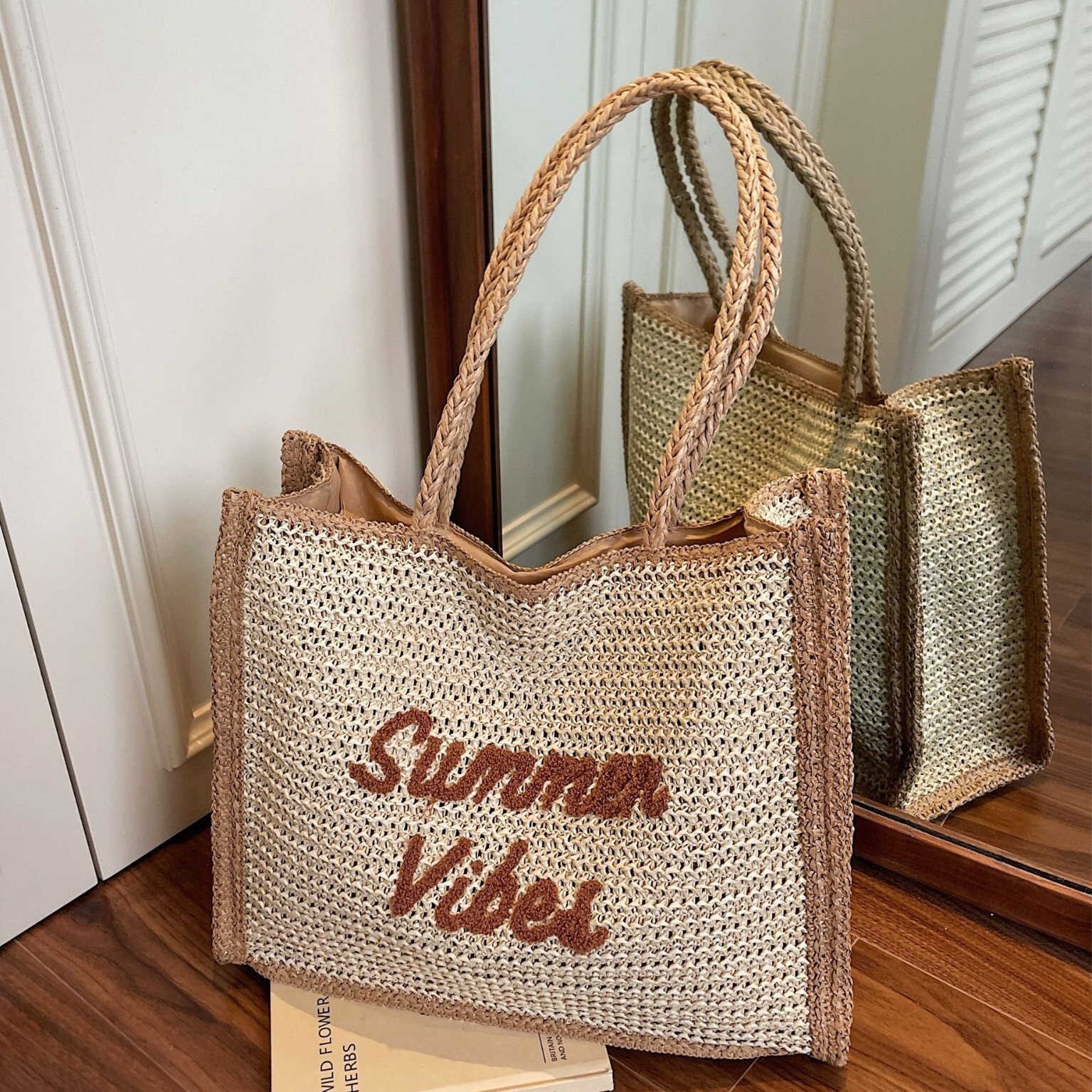 designer Fashion Underarm Straw Bag Fashion Trend Women's Handbag Commuting Travel Versatile Beach Bag Straw Bag