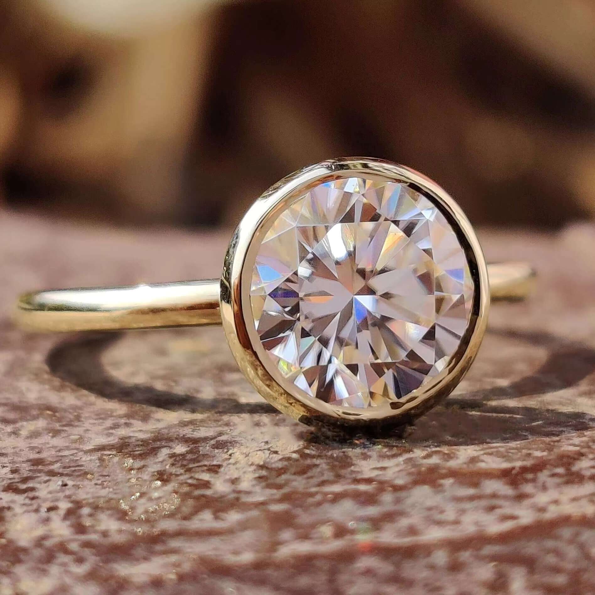 High Quality 1CT 1.5CT 2CT 3CT 4CT 18K Gold Round Cut Moissanite Bezel Ring Women Vvs Diamond Solitaire Engagement Ring Jewelry