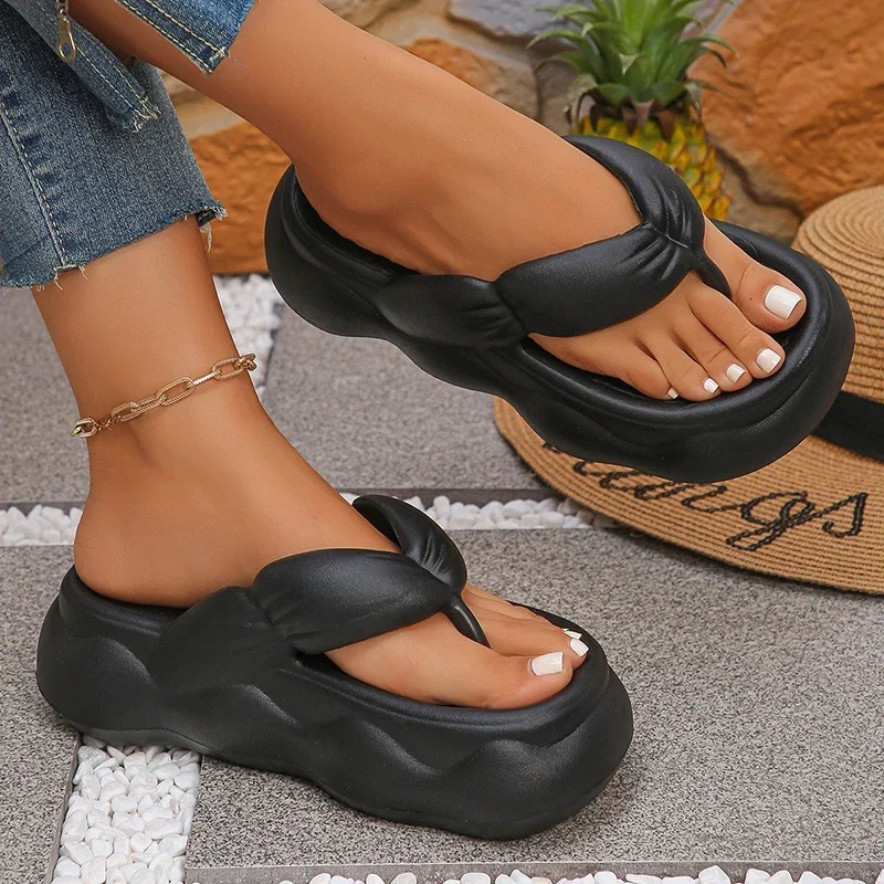 Womens Chunky Platform Clip Toe Sandals Summer 2025 Beach Fashion Thick Bottom Soft Cloud Slippers Shoes Women Eva Flip Flops 250605