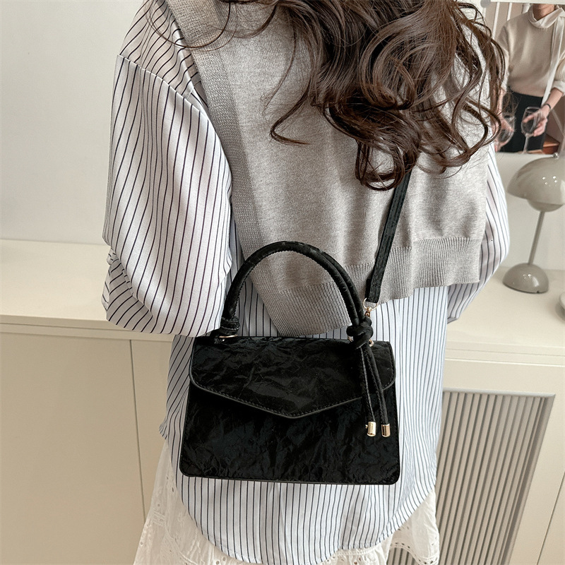 designer Minimalist Retro Small Square Bag for Women 2025 New Spring Fashion Casual Handbag Trendy Shoulder Crossbody Bag