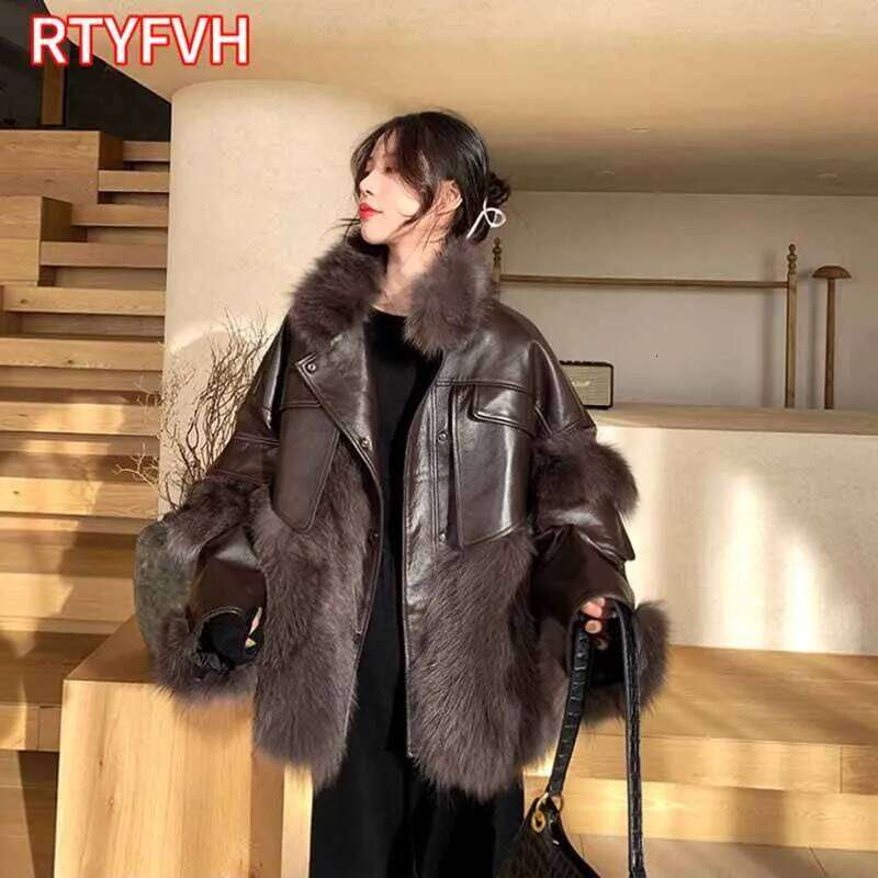 Vintage Thick Warm Women's 2024 Winter New Korean Fashion Imitation Fox Fur Padded Coat Street