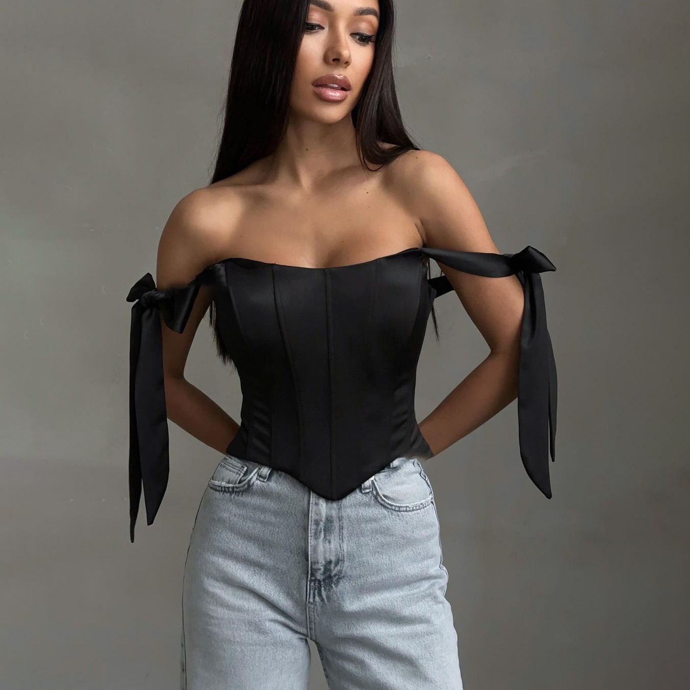 Skinny and slim fit small top for women sexy with a large backless strap irregular collarbone fishbone strapless for women