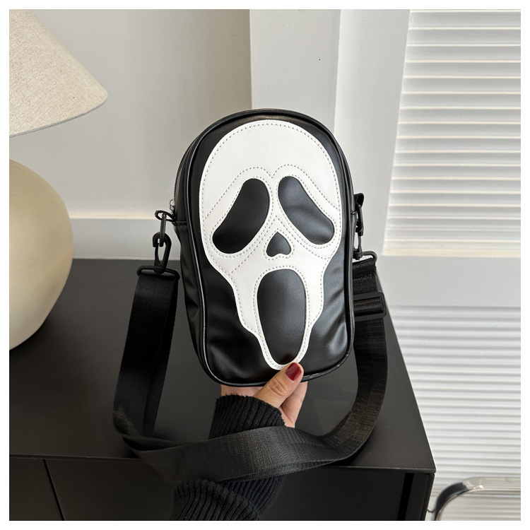 designer 2025 Autumn Winter New Skull Fashion Single Shoulder Crossbody Underarm Small Square Bag Women's Bag Supports Wholesale and Mixed Orders