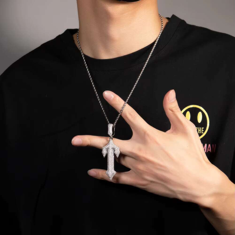 2022 New Initial Letter Pendant A-Z Name Pendant Single Glitch Letter Necklace Women Man Hiphop Jewelry