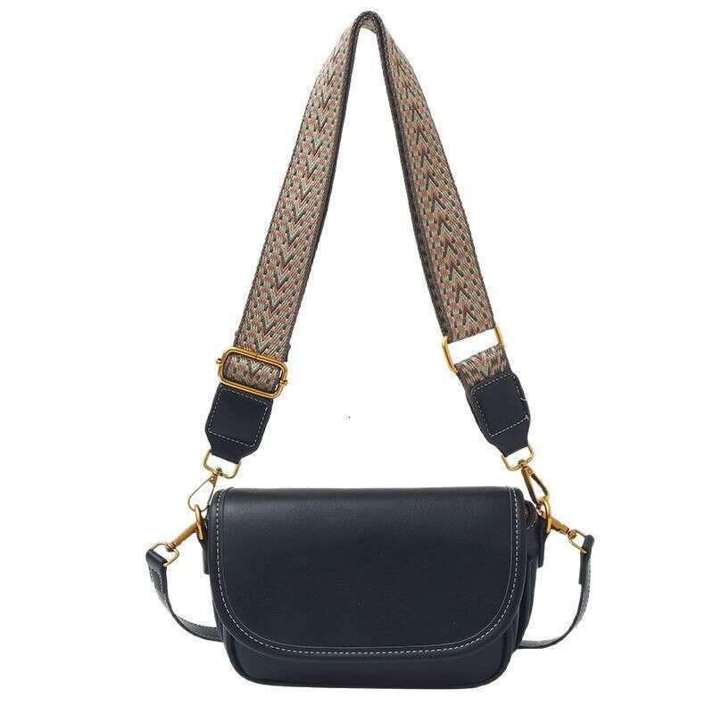 2025 Fashion Small Square High-end Versatile Crossbody Casual Korean Commuter Simple Shoulder Bag