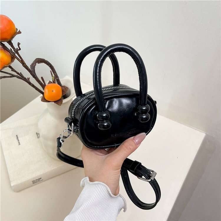 Korean Style INS New 2025 Niche Design Boston for Women Simple Mini Handbag Crossbody Small Square Bag