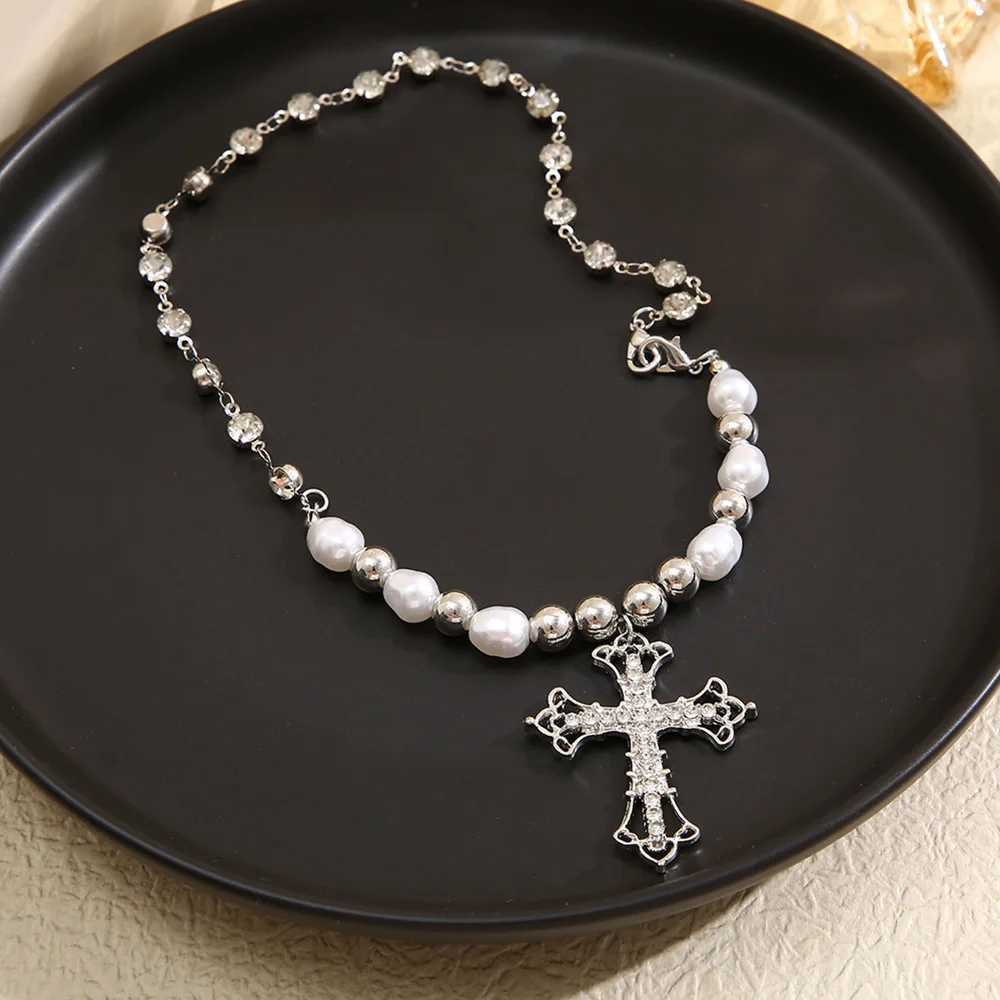 2025 Y2K Pearl Cross Pendant Necklace Hip Hop Retro Women Religious Zircon Chain Necklaces Girls Punk Party Trendy Jewelry Gifts XJ250604