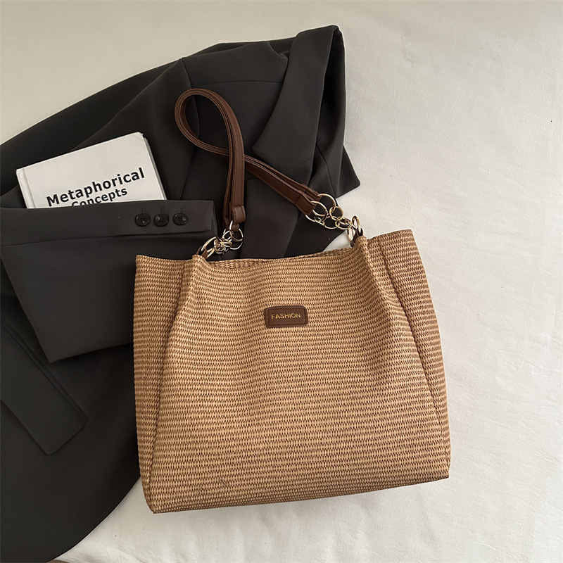 designer Fashion Casual Texture Niche Design Underarm Bag 2025 Spring Simple New Trendy Women's Shoulder Bag