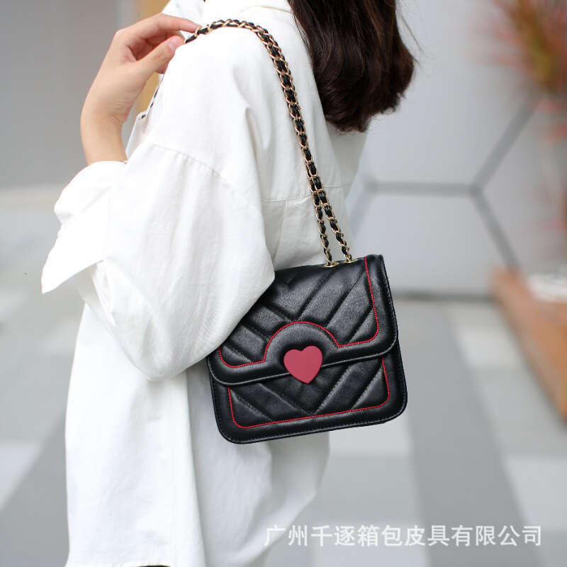 High-End Chain Heart 2025 Fashion Trend Mini Square Single Shoulder Crossbody Bag Korean Style Niche Design