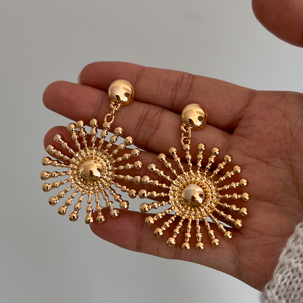 Newly Launched Trendy Alloy Earrings in European and American Style Simple Versatile and Exaggerated Sunflower Design