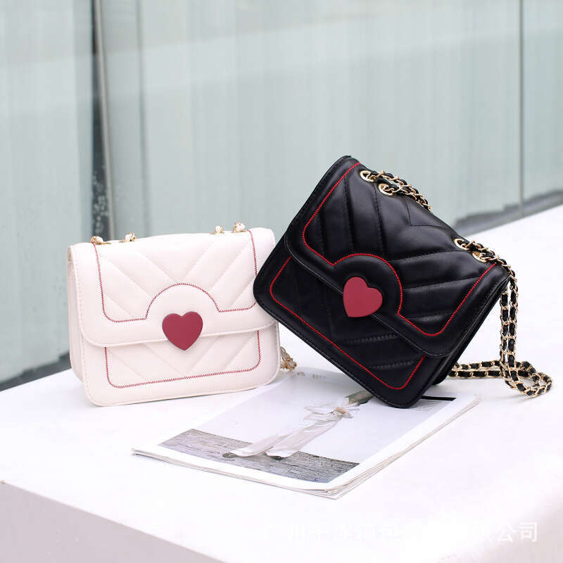 High-End Chain Heart 2025 Fashion Trend Mini Square Single Shoulder Crossbody Bag Korean Style Niche Design