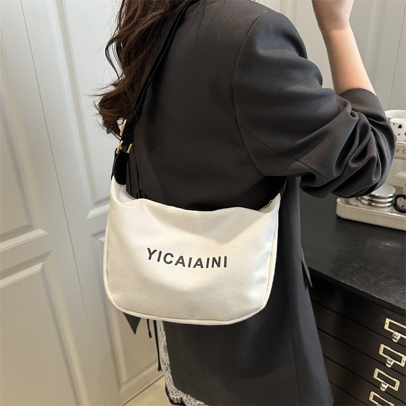 designer Unisex Small Crossbody Bag Stylish Ins 2025 New Niche Design Crossbody Bag Trendy Casual Pillow Bag