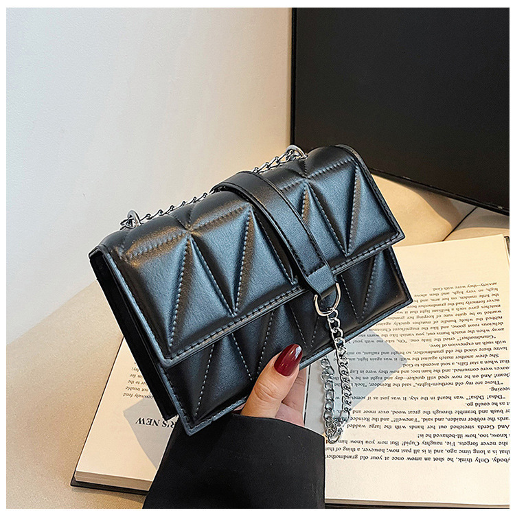 Top brand high-quality new free designer bag 2025 new trend Korean fashion quilted chain embroidered mini diagonal shoulder bag new free designer bag