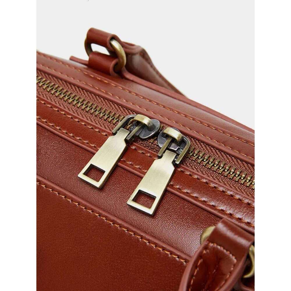 New Genuine Leather Boston Pillow Bag, Fashionable Casual Handbag, Cowhide Single Shoulder Crossbody Women's Bag 2025/06/05