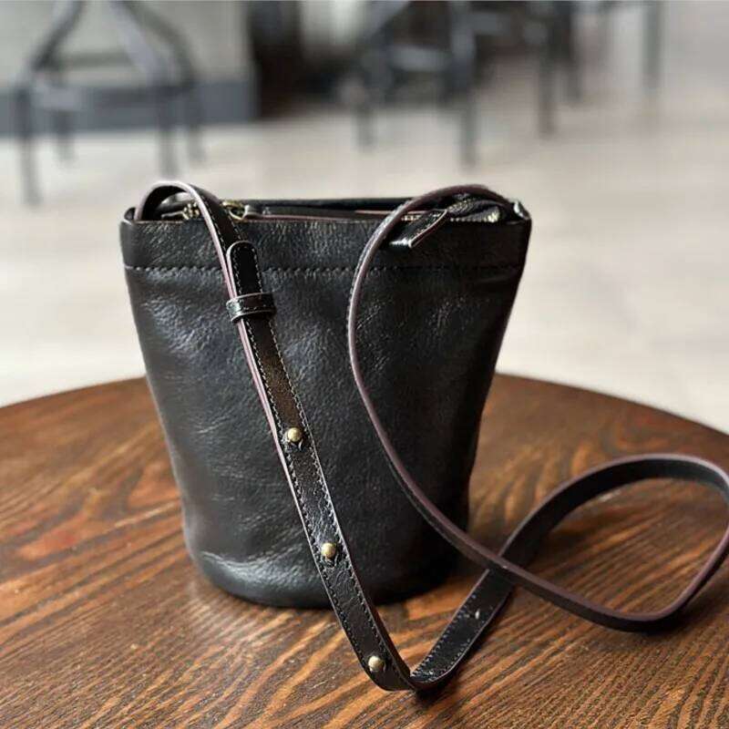 Johnature Casual Women's Mini Bag 2025 New Simple Solid Color Genuine Leather Versatile Small Bucket Shoulder & Crossbody Bags 2025/06/05