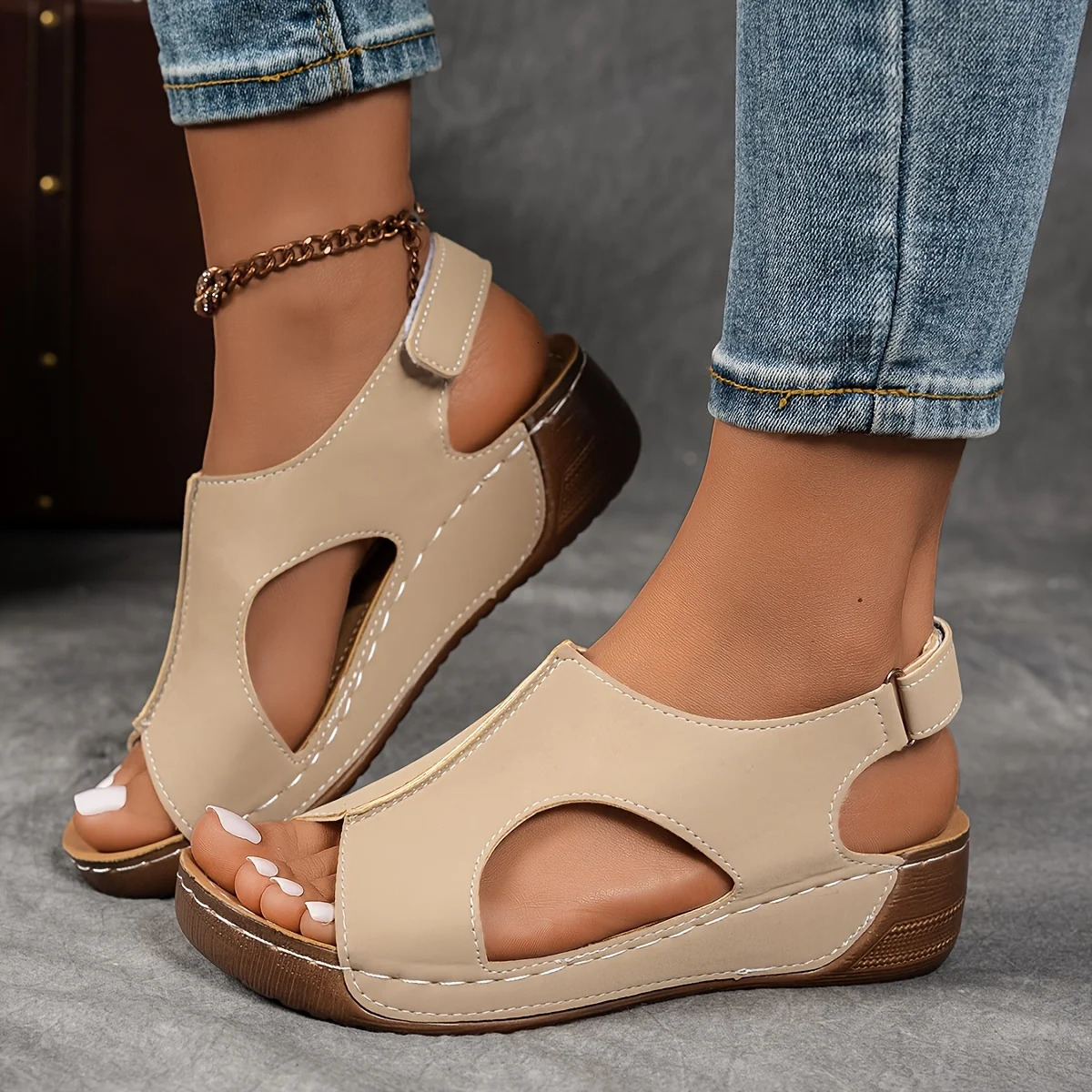 Womens Sandals with Hook and Loop Closure Mid Heel Platform Casual All Season Shoes Sandals 250605
