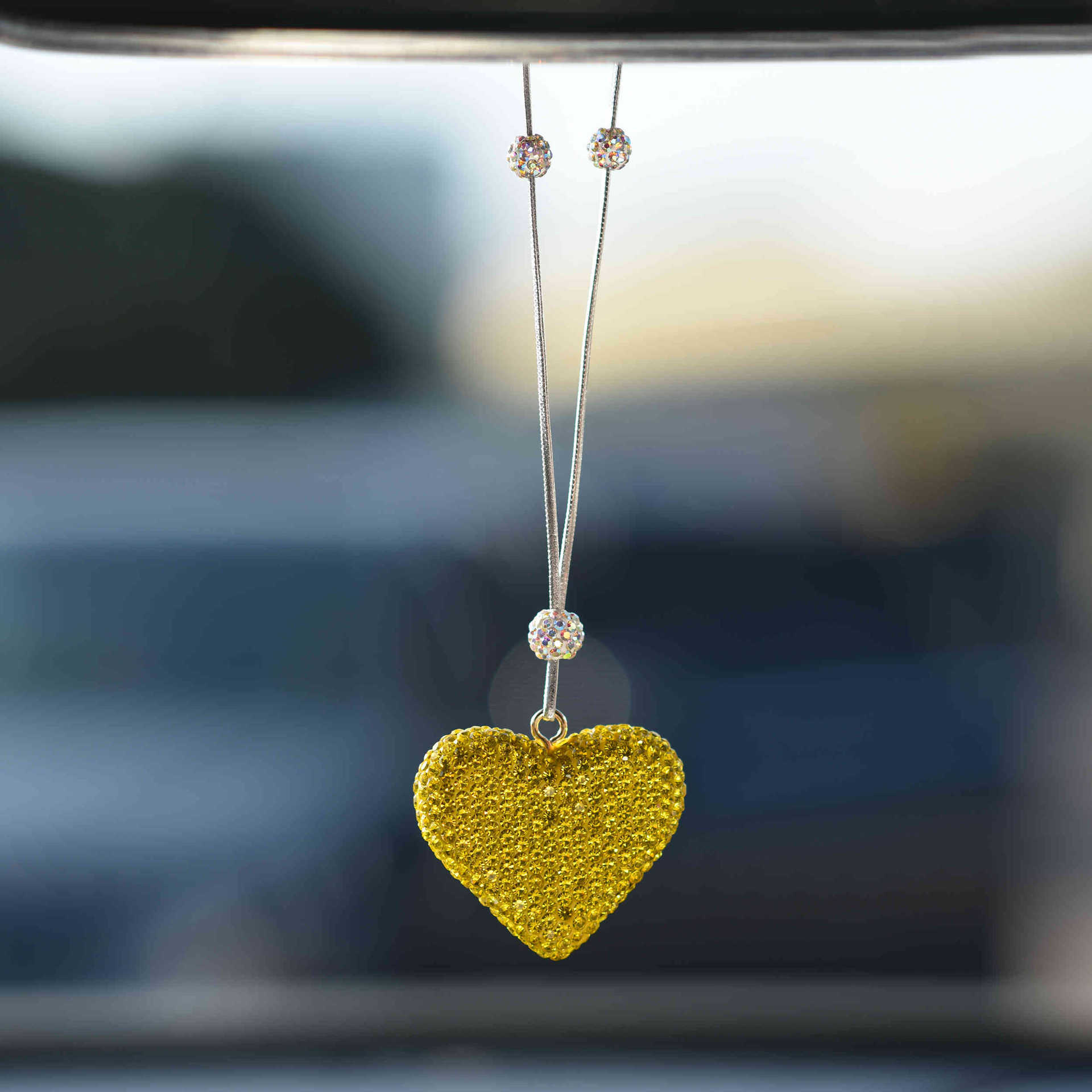 Fashion girls car pendant with diamonds love heart shiny exquisite adjustable car rear-view mirror pendant ornaments accessories couple jewellery gift