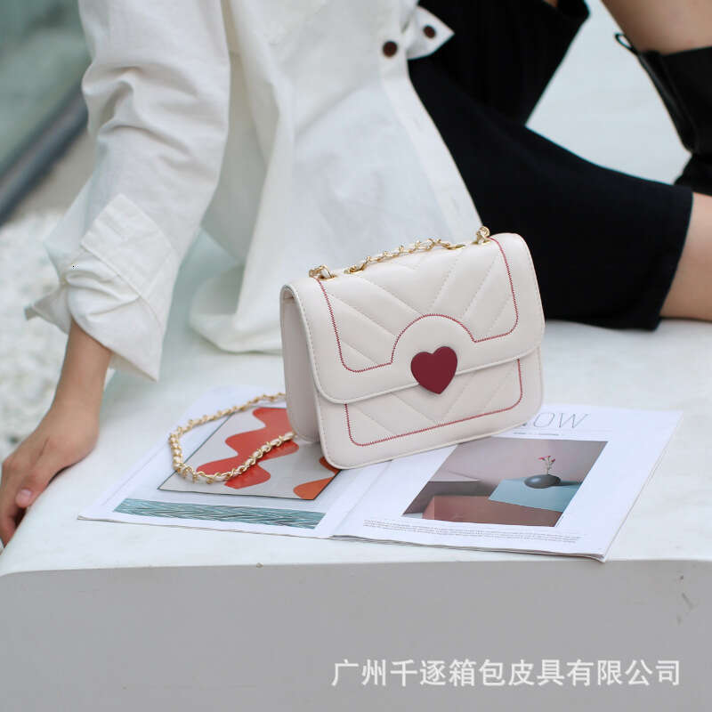High-End Chain Heart 2025 Fashion Trend Mini Square Single Shoulder Crossbody Bag Korean Style Niche Design