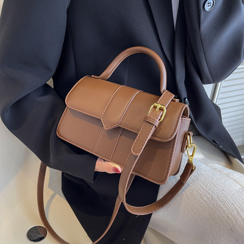 Quality New Style Women's Bag 2025 New Shoulder Bag Versatile Commuter Crossbody Bag Textured Stylish Handbag Small Square Bag New Free Delivery 