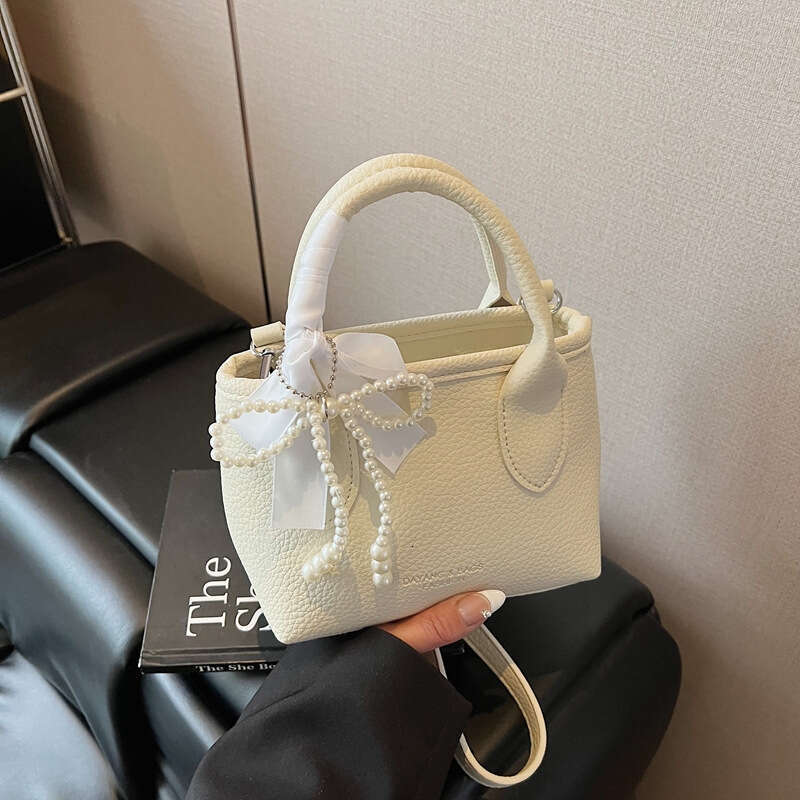 2025 New Handbag Niche Design Bucket for Women Spring Korean Style Fashionable Commuter Single Shoulder Crossbody Bag