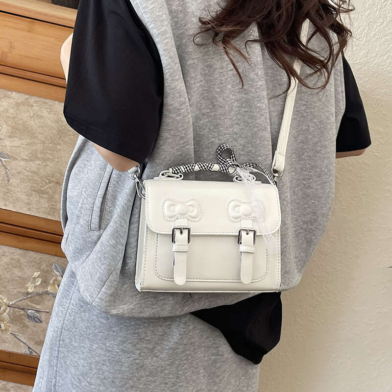 Korean Trend Handheld Small Square for Women 2025 Spring New Fashion Versatile Elegant Casual Shoulder Crossbody Bag