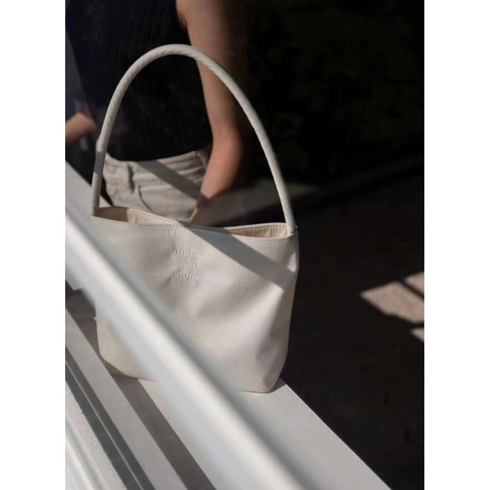 Korean Much and Eboy 2024 New Bucket for Women Simple Casual Versatile Handbag Nylon Shoulder Bag