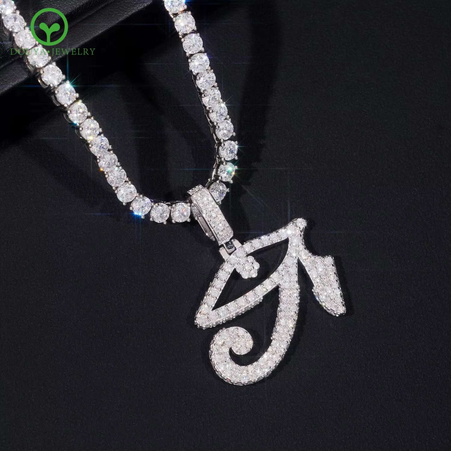 Wholesale Gold Plated Moissanite Pendant Necklace Initial Letter Design Dia Simulant Fashion Jewelry