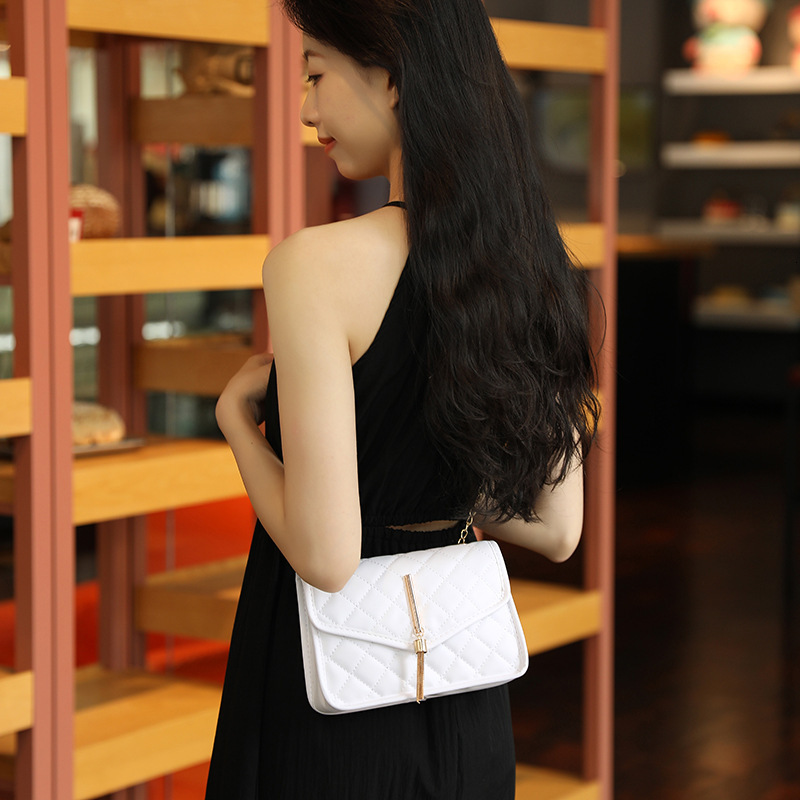 High quality brand high-quality new models free delivery designer bags quilted tassel bags cross-border leather bags chain bags new free delivery desi