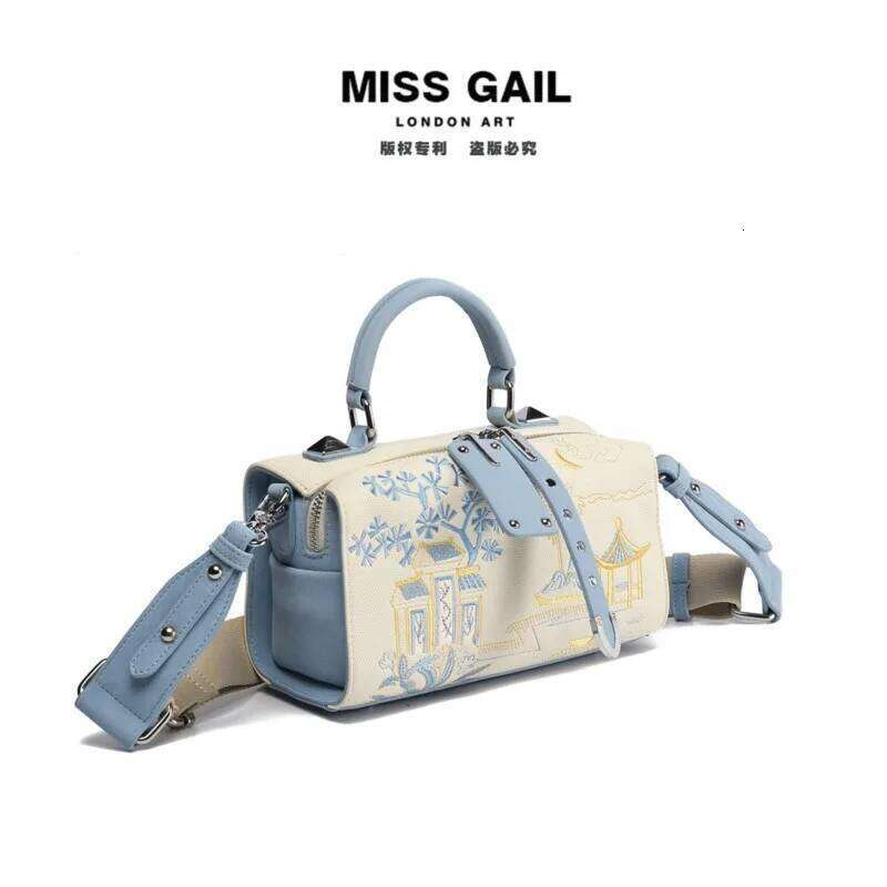 Light brand women s handbag new embroidered Boston versatile high end lightweight single shoulder crossbody bag