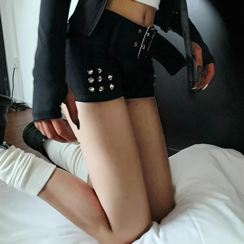 Female American Low Waist Night Club Jeans Girls Fashion Metal Rivet Decoration Harajuku Pants Women Sexy Black Y2k Shorts 250604