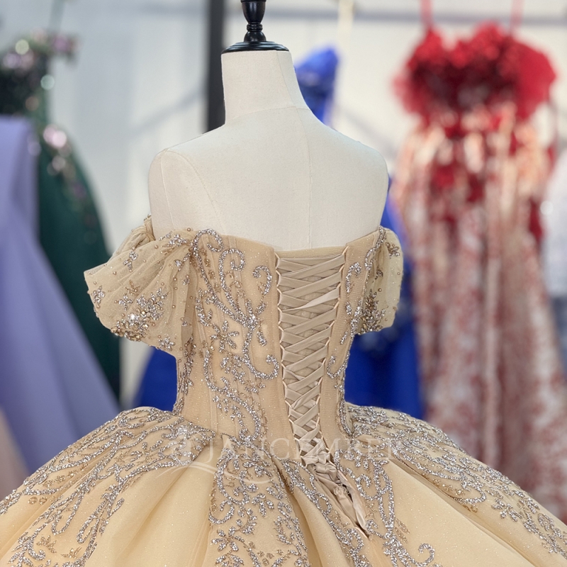 Champagne Shiny Off The Shoulder Ball Gown Quinceanera Dresses Sequined Appliques Lace Beading Tull Sweet 16 Dress vestidos 15 Anos