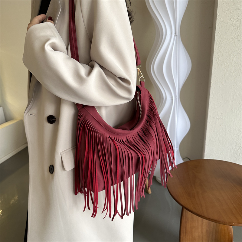 designer 2025 Autumn Winter New Fashion Tassel Handbag Shoulder Tote Bucket Bag Women's Bag Supports Bulk Wholesale