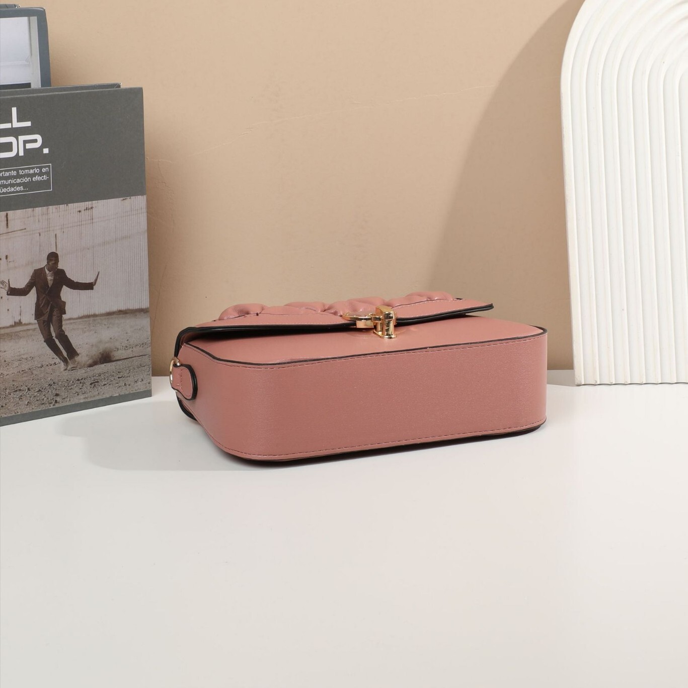 Top brand high-quality new free designer bag high-quality texture 2025 new shoulder bag fashionable multifunctional crossbody bag pleated new free des