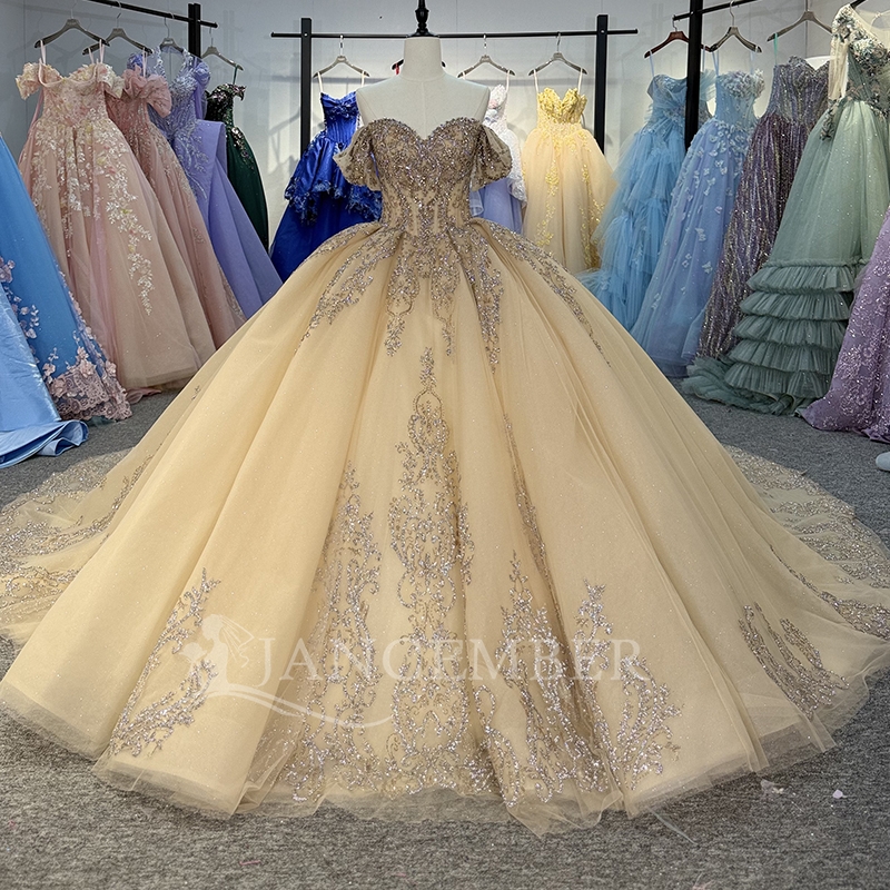 Champagne Shiny Off The Shoulder Ball Gown Quinceanera Dresses Sequined Appliques Lace Beading Tull Sweet 16 Dress vestidos 15 Anos