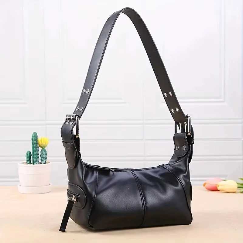 Underarm Bag Womens Bag Cool Drag Style Single Shoulder Underarm Stick Bag Niche Design Leather Zipper Single Shoulder Handbag XJ250605