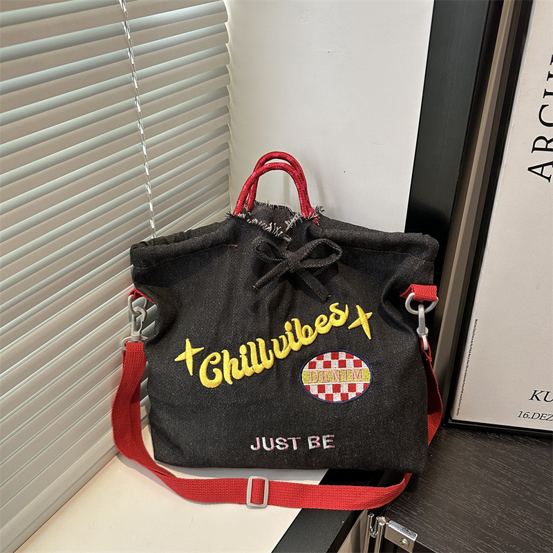 designer 2025 Casual Fashion Fresh Style Single Shoulder Bag for Work Commute Women's Crossbody Bag Unisex Commute Tote Bag