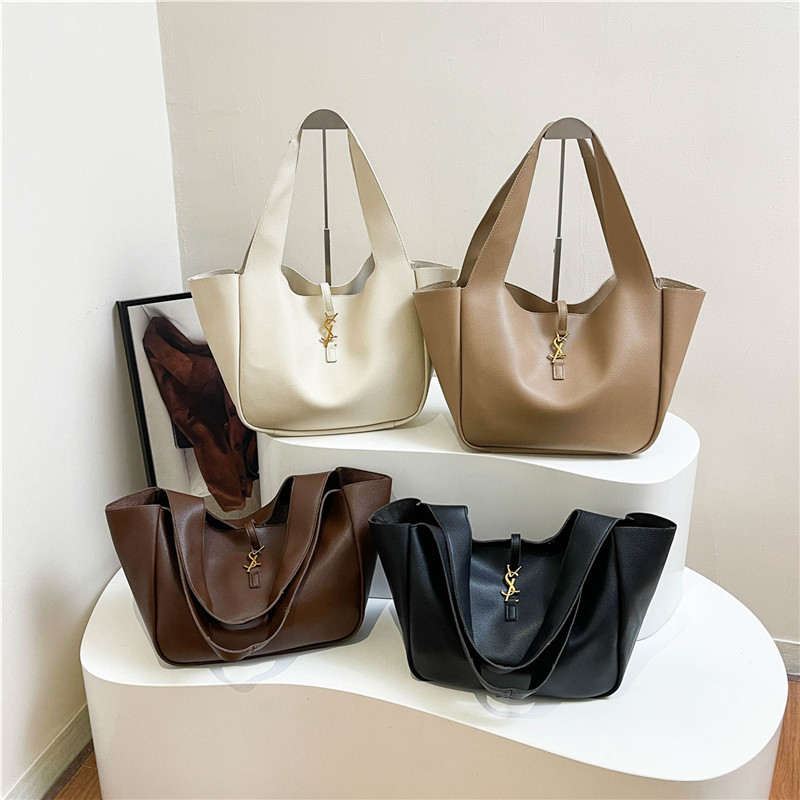 2025 New Spring Bea Shopping Bag Hobo Bag Insert-Type Buckle Large-Capacity Mommy Tote Bag for Women bags