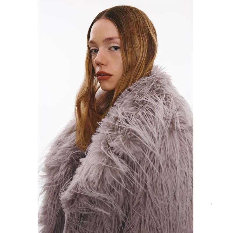 Women's Autumn Winter New Faux Ostrich Puffy Coat Lapel Girl Thick Warm Fur Streetwear Cropped Jacket