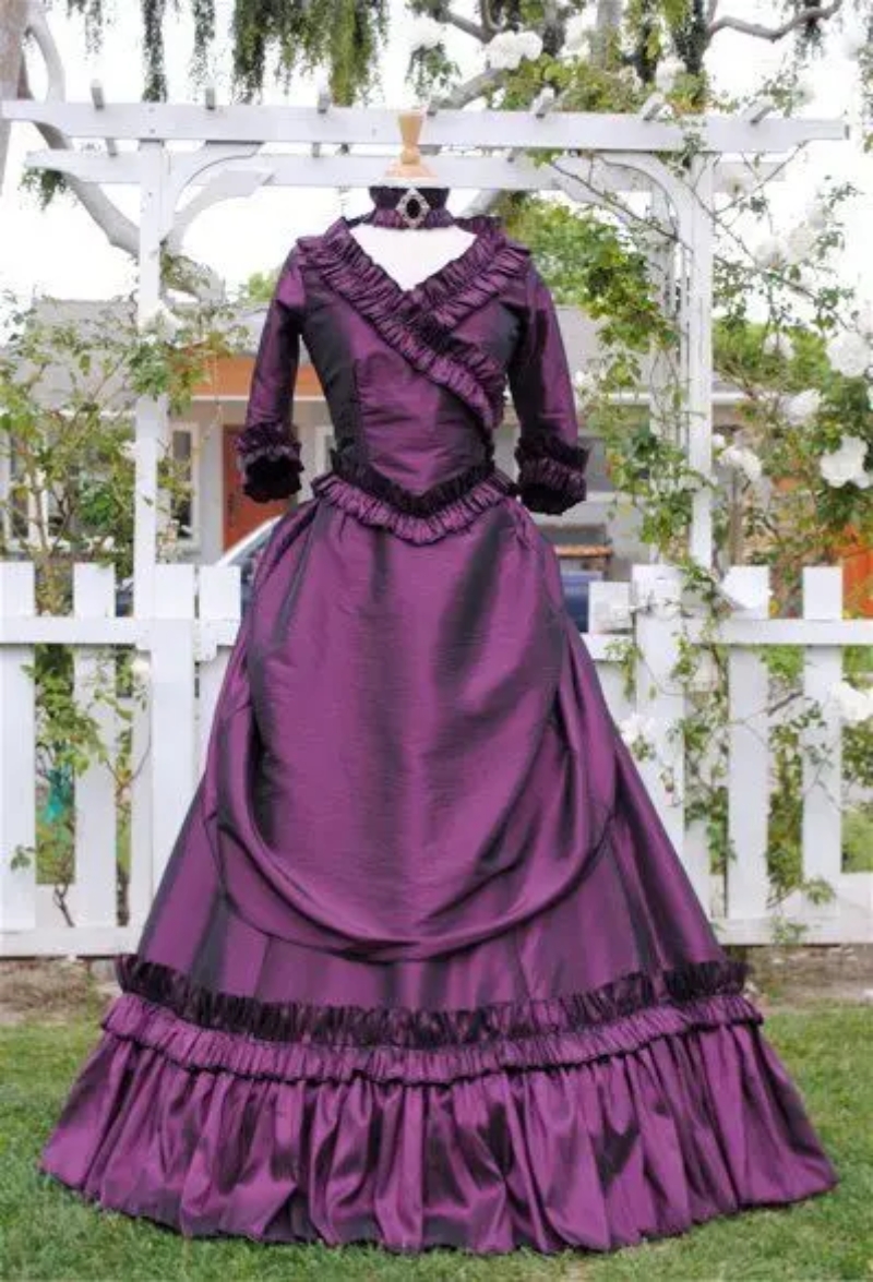 Medieval Victorian Prom Dresses Ruched Classical Gothic Vampire Gown Women 18th Century Revolution Georgian Era Baroque Style Purple Evening Dress For
