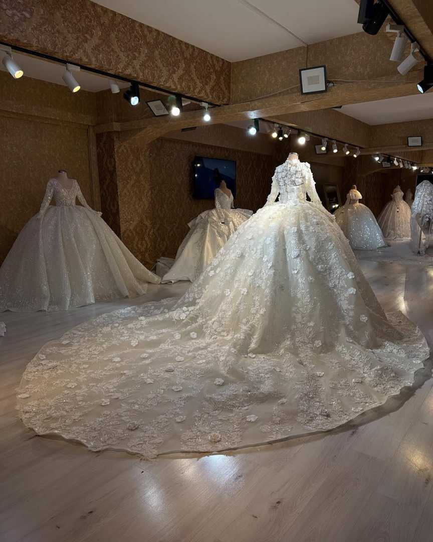 Luxury Ball Gown Wedding Dress 3D Flowers Princess Women Long Sleeve Bride Robe Puffy Bridal Gowns Customized