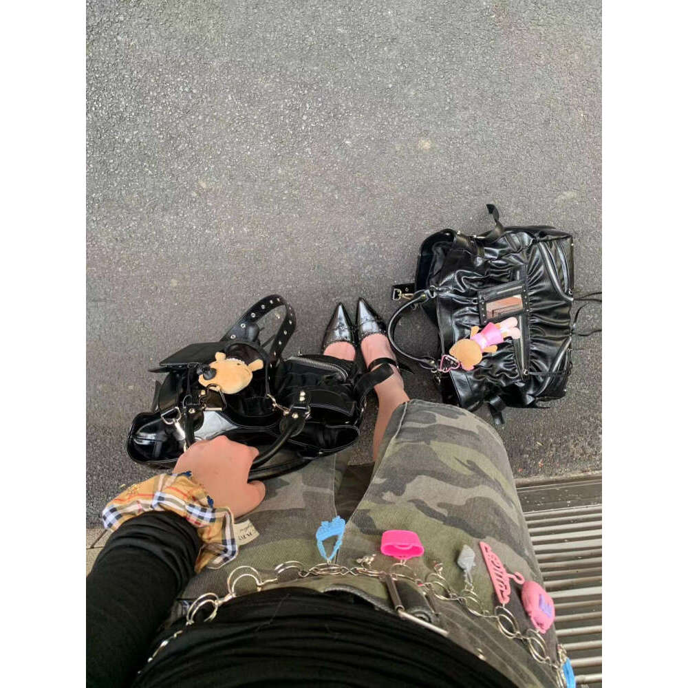 Trendy Brand Design Lazy Style Oil Wax Leather Motorcycle Handbag Large Capacity Commuter Tote Crossbody Bag for Women