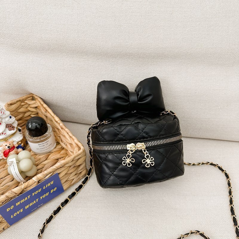 Top brand high-quality new free designer bag fashionable and sweet little princess quilted bow candy colored shoulder width bag new free designer bag