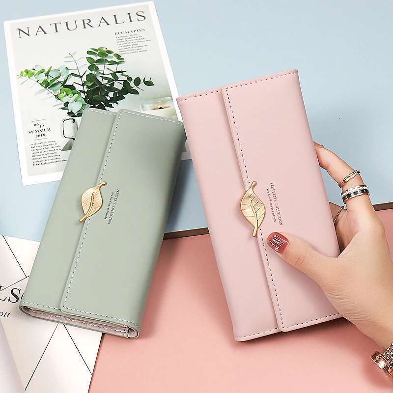 Summer new net red women's purse Japan and South Korea small fresh personality hardware leaf buckle hand bag 3 fold long wa
