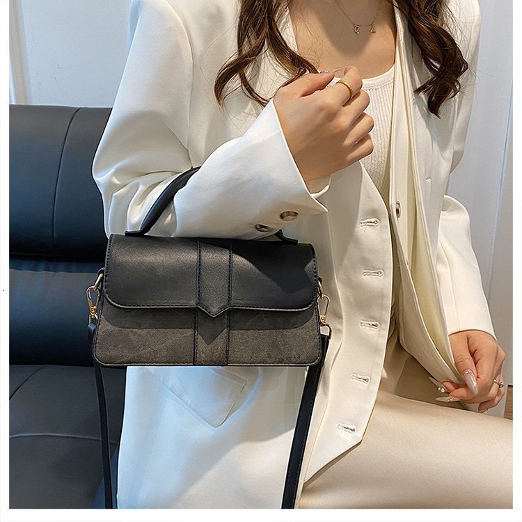 Quality New Style Women's Bag 2025 New Shoulder Bag Versatile Commuter Crossbody Bag Textured Stylish Handbag Small Square Bag New Free Delivery 