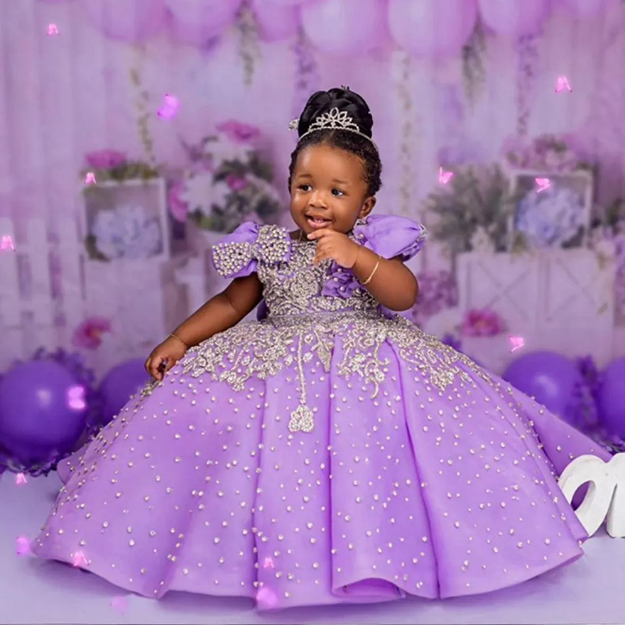 2025 Purple Luxury Flower Girl Dresses Short Sleeves Rehinestones Ball Gown Princess Flowergirl Gowns Satin Little Kids Birthday Party Gowns