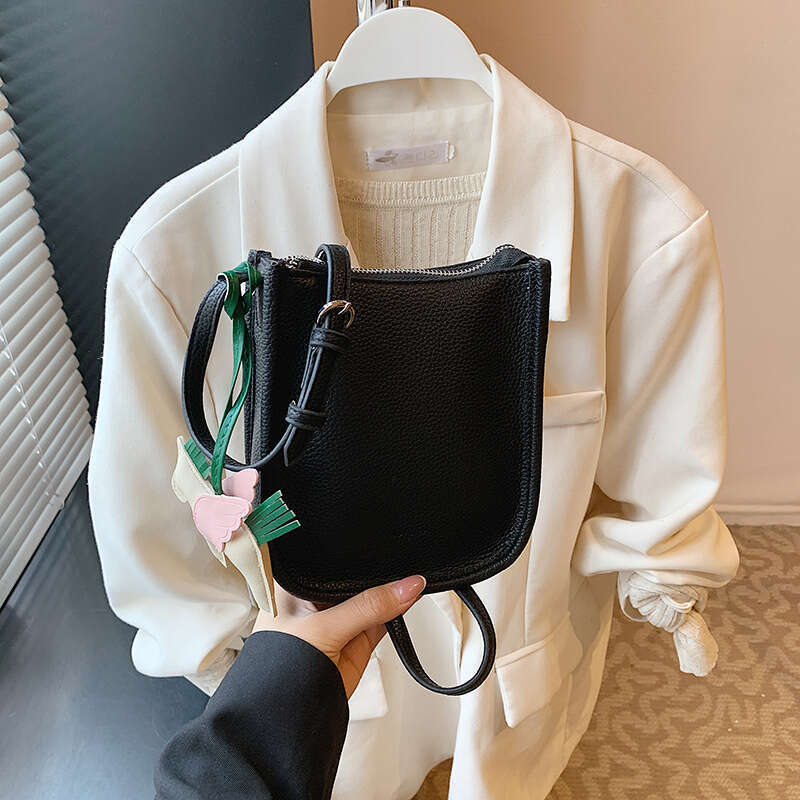 Fashion Casual Small Square for Women 2025 New Korean Style Solid Color Shoulder Trendy Personality Simple Crossbody Bag